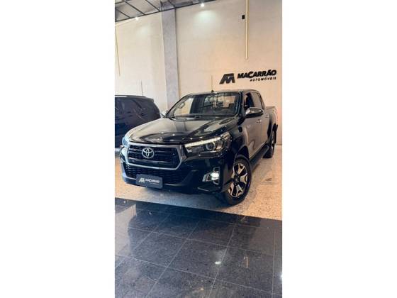 TOYOTA HILUX 2.8 SRX 4X4 CD 16V DIESEL 4P AUTOMÁTICO TOYOTA HILUX 2.8 SRX 4X4 CD 16V DIESEL 4P AUTOMÁTICO